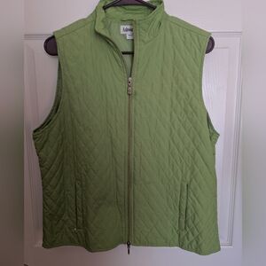Ashworth Women's Quilted Light Green Vest